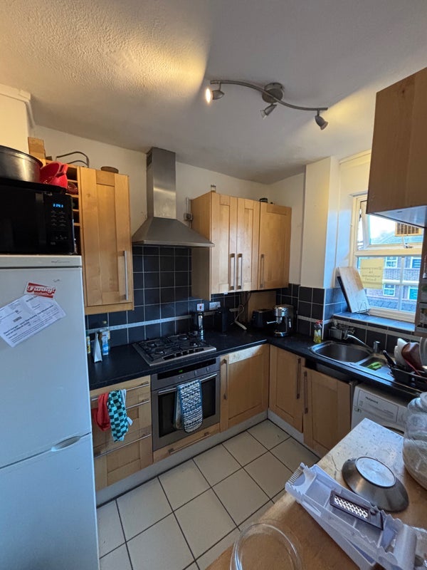Room White Post Lane in Greater London
