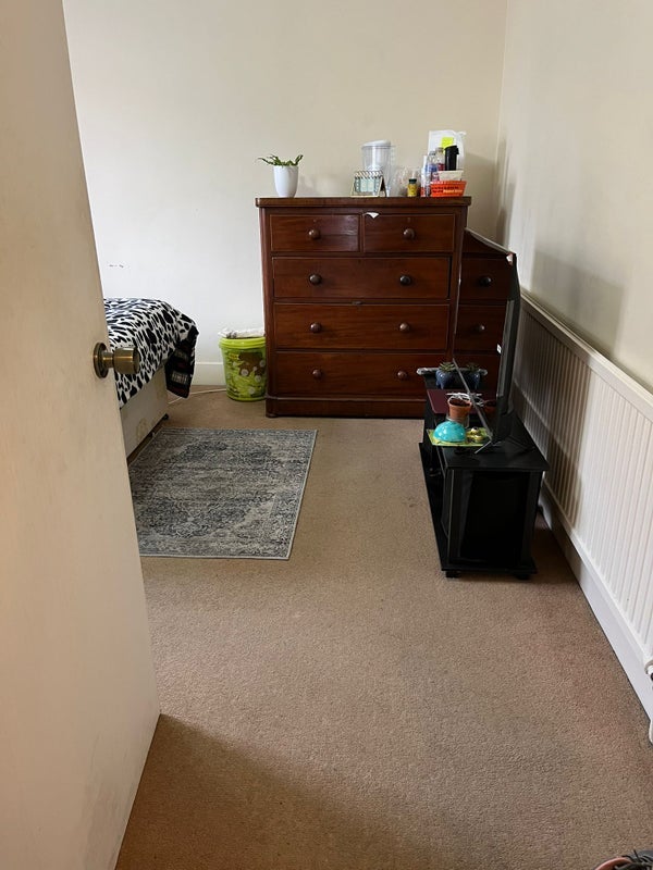 Room Cedars Road in Maidenhead