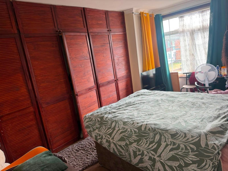 Room Cedars Road in Maidenhead