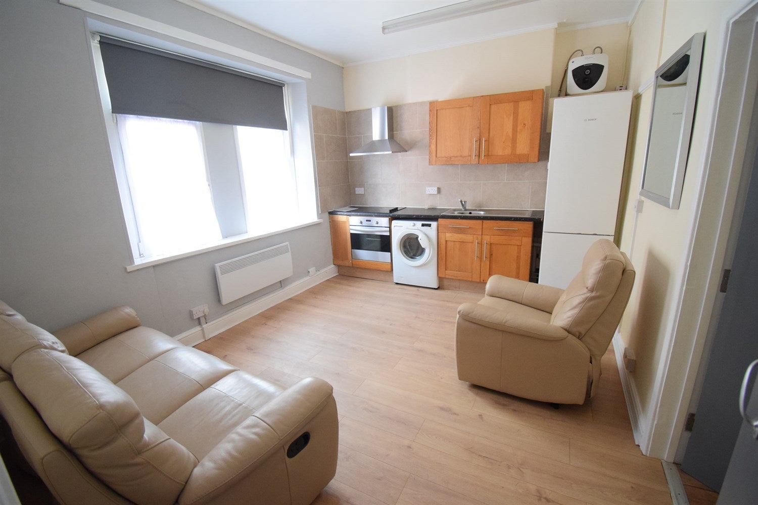 Flat North Luton Place in Cardiff