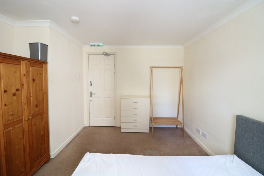 Room Globe Road in Greater London