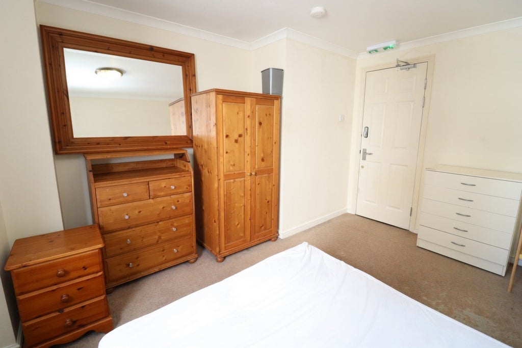 Room Globe Road in Greater London