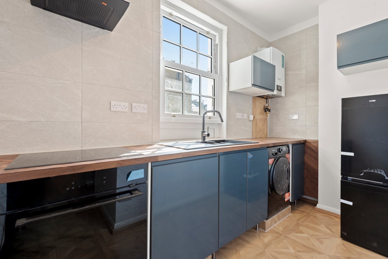 Flat Offord Road in Greater London