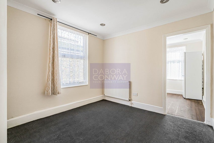 Flat Sebert Road in Greater London