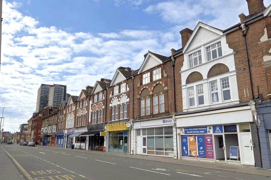 Flat The Broadway in Woking