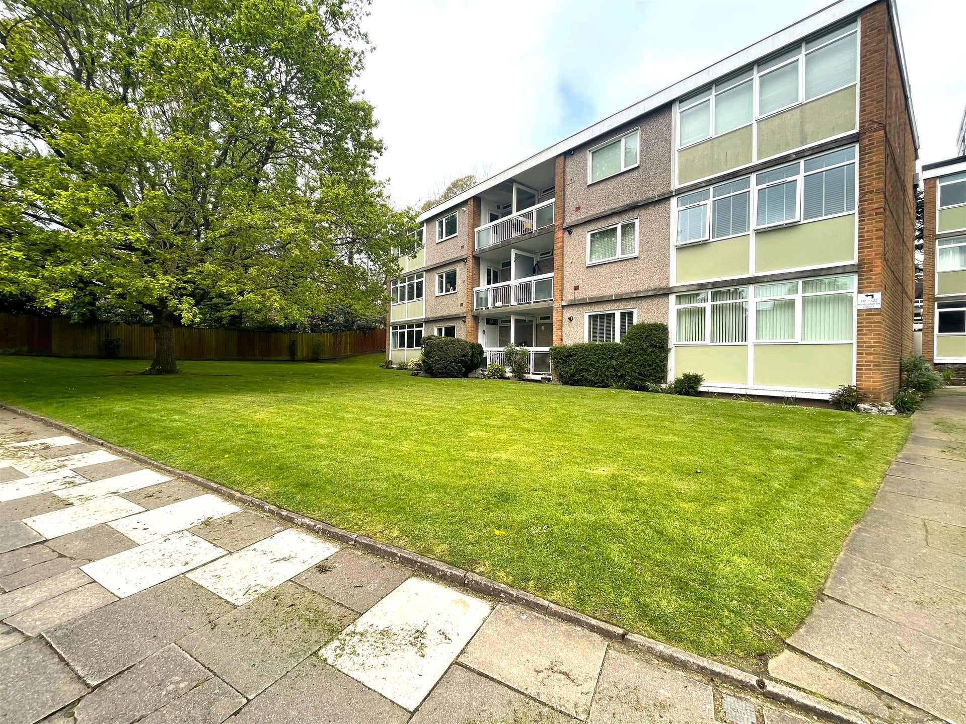 Flat Leamington Road in Coventry
