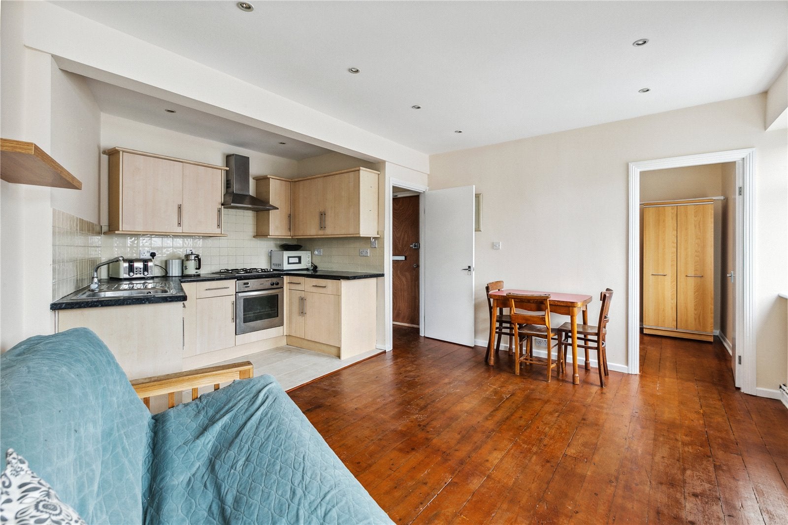 Flat Milson Road in Greater London
