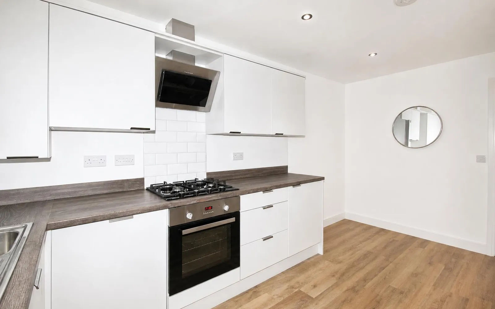 House Willowbank Close in Hinckley and Bosworth