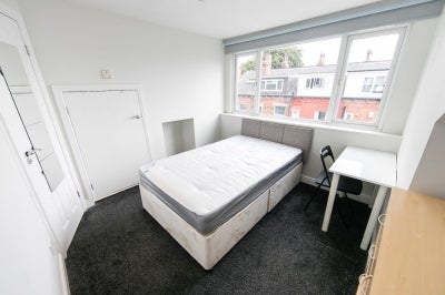 Room Welton Place in Leeds