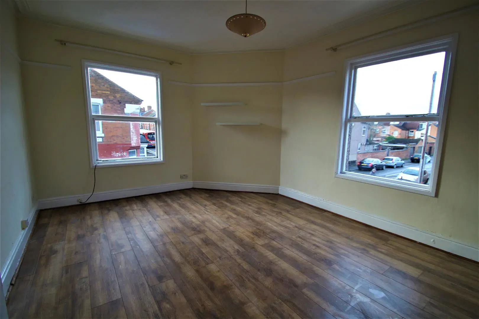 Flat Wells Street in Rugby