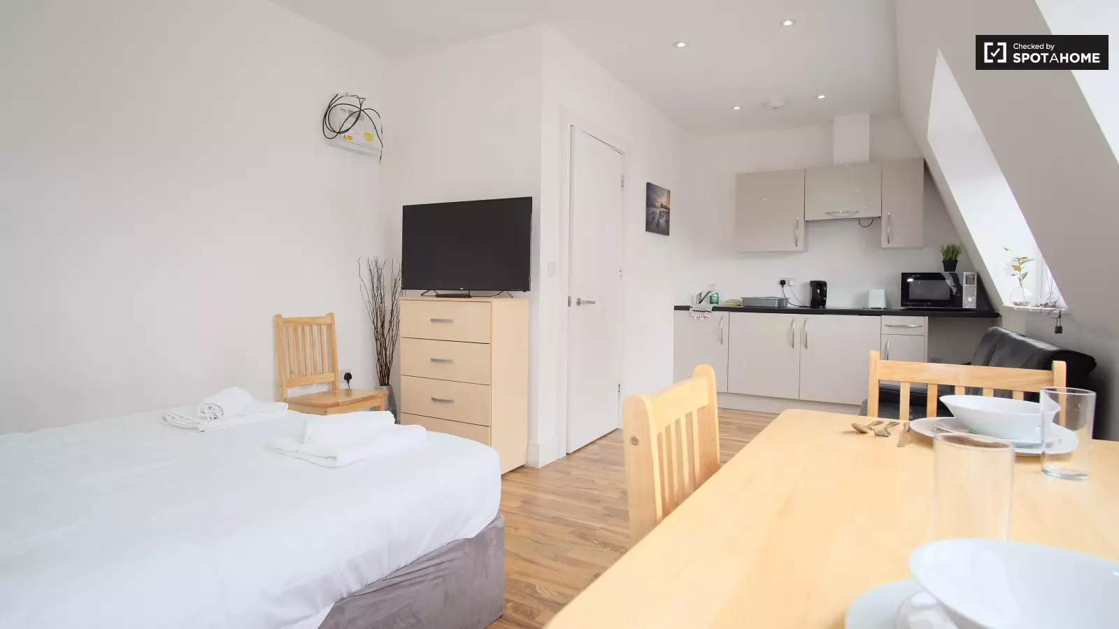 Flat Catlin Street in Greater London