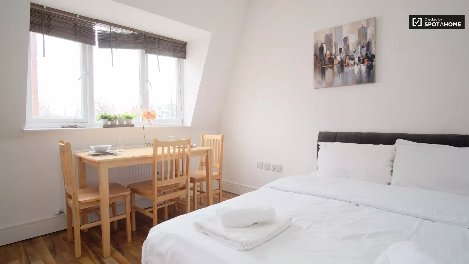 Flat Catlin Street in Greater London