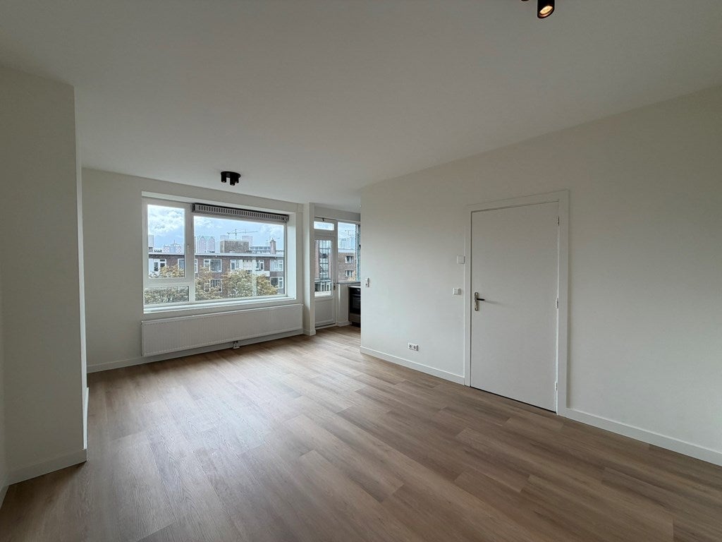 Appartement te huur: Admiraal de Ruyterweg 45E, Rotterdam
