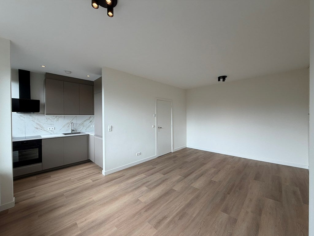 Appartement te huur: Admiraal de Ruyterweg 45E, Rotterdam