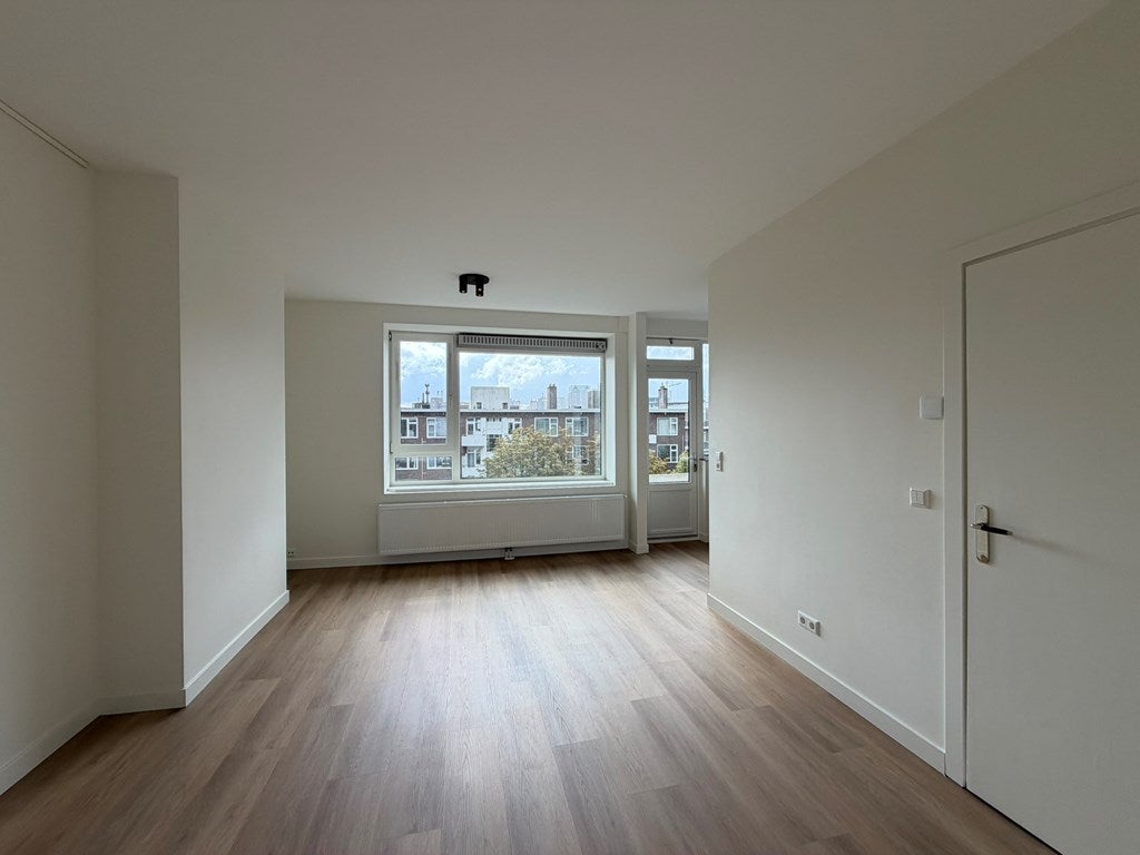 Appartement te huur: Admiraal de Ruyterweg 45E, Rotterdam