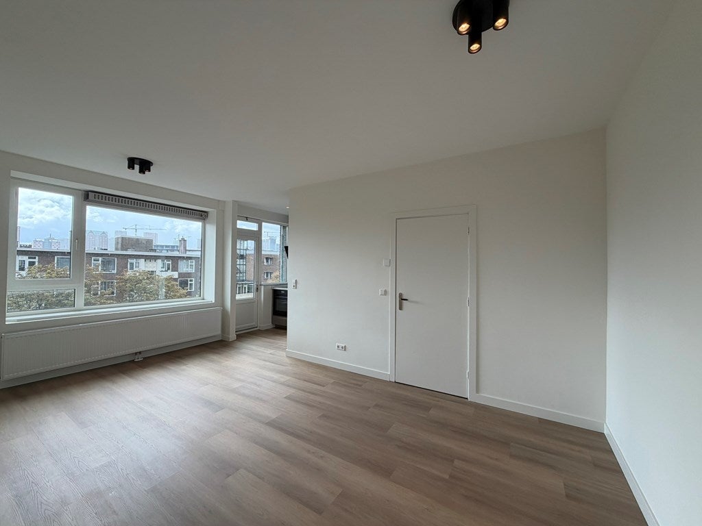 Appartement te huur: Admiraal de Ruyterweg 45E, Rotterdam