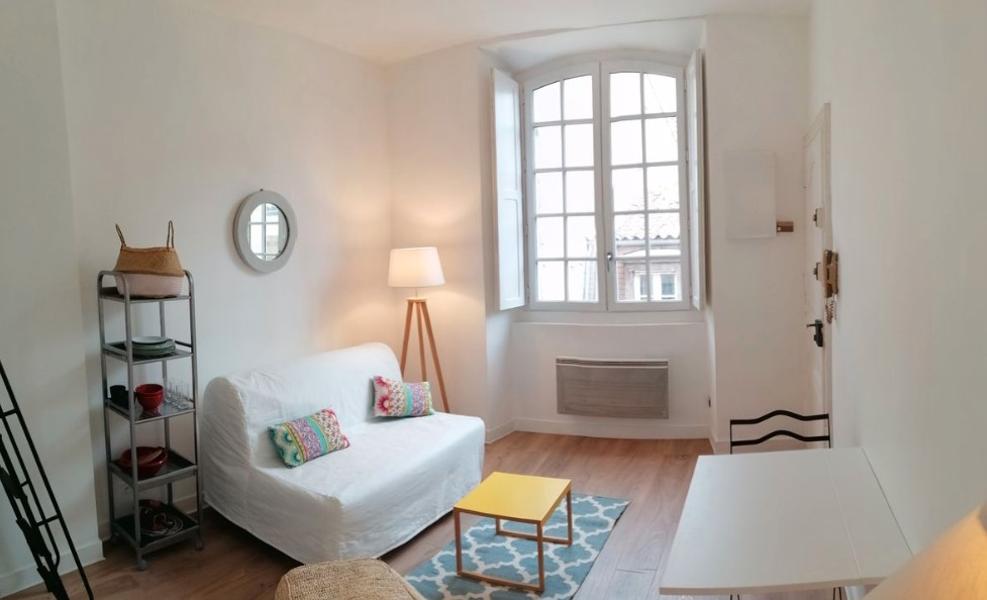Room Rue des Treilles in Libourne