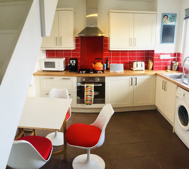 Room Atwater Close in Greater London