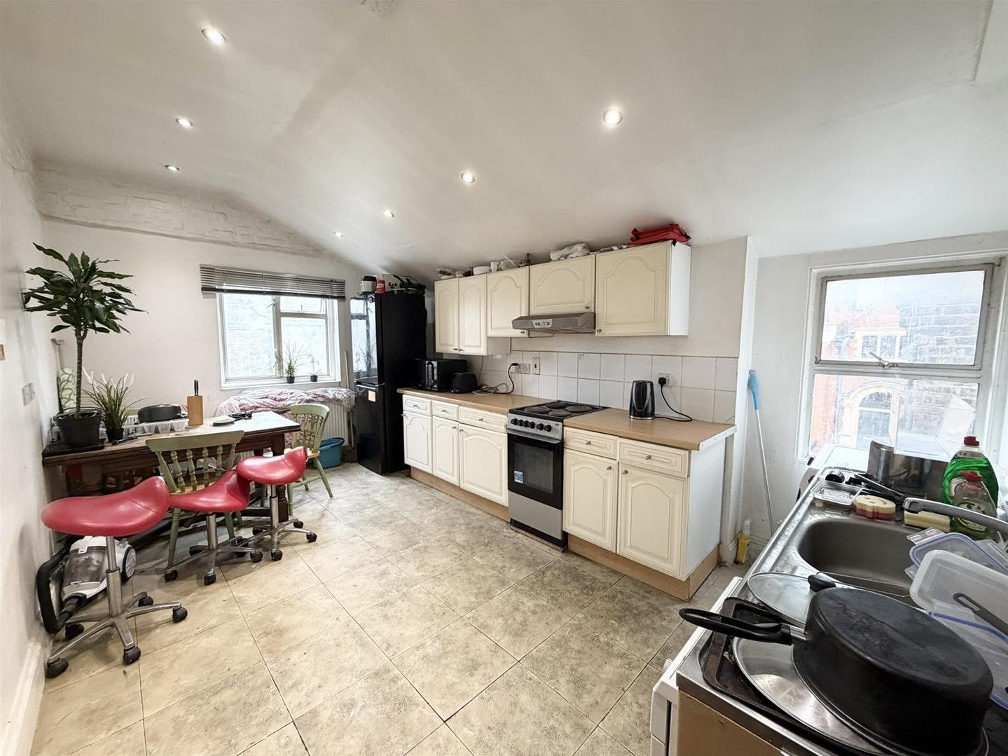 Room College Road in Greater London
