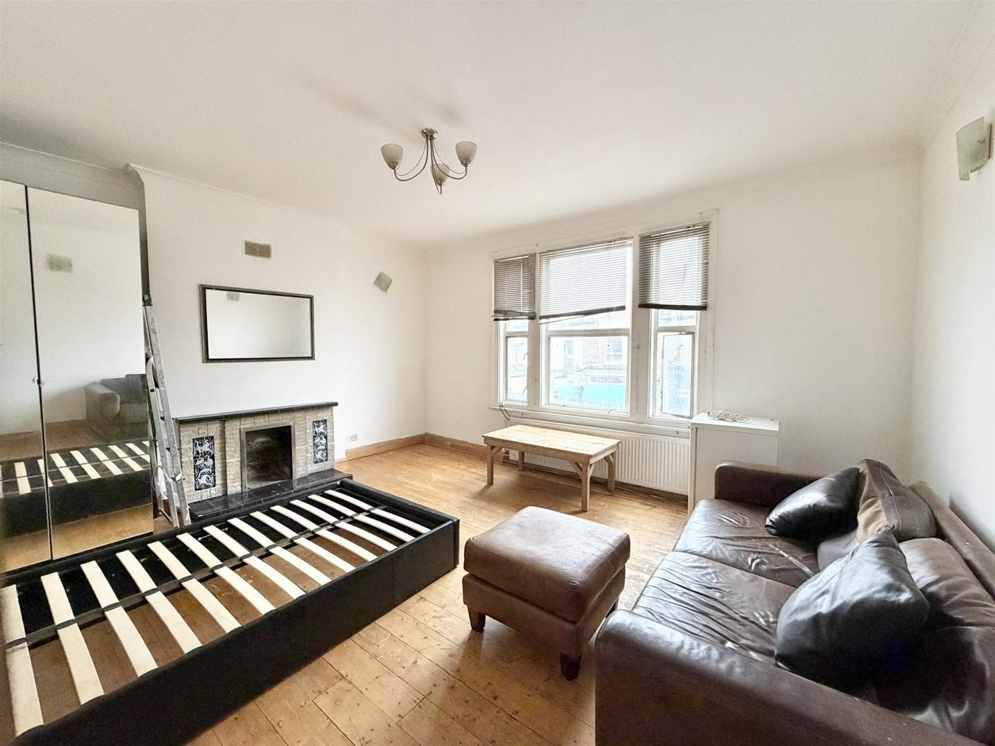 Room College Road in Greater London