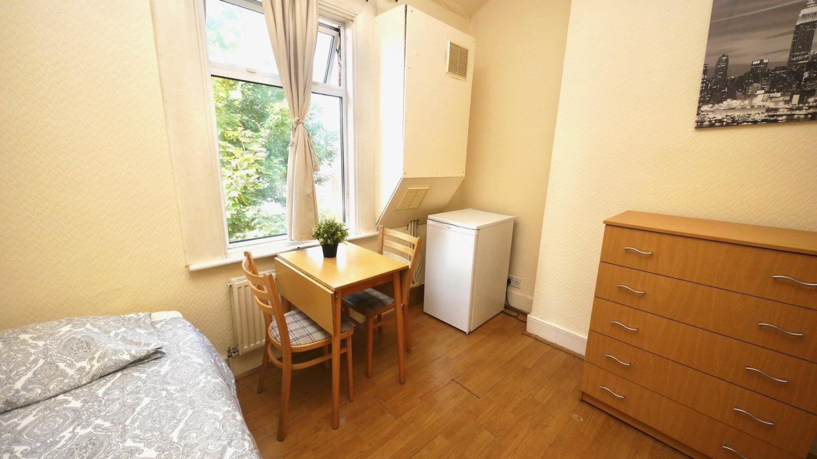 Room Sylvan Grove in Greater London