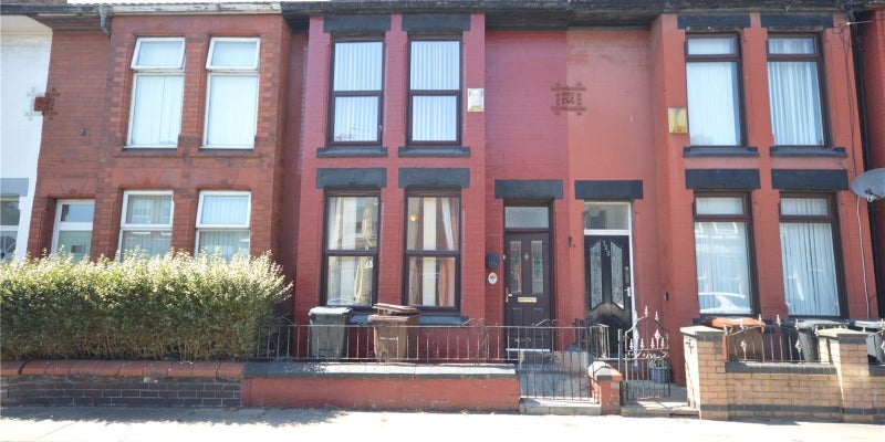 House Woodbank Close in Liverpool