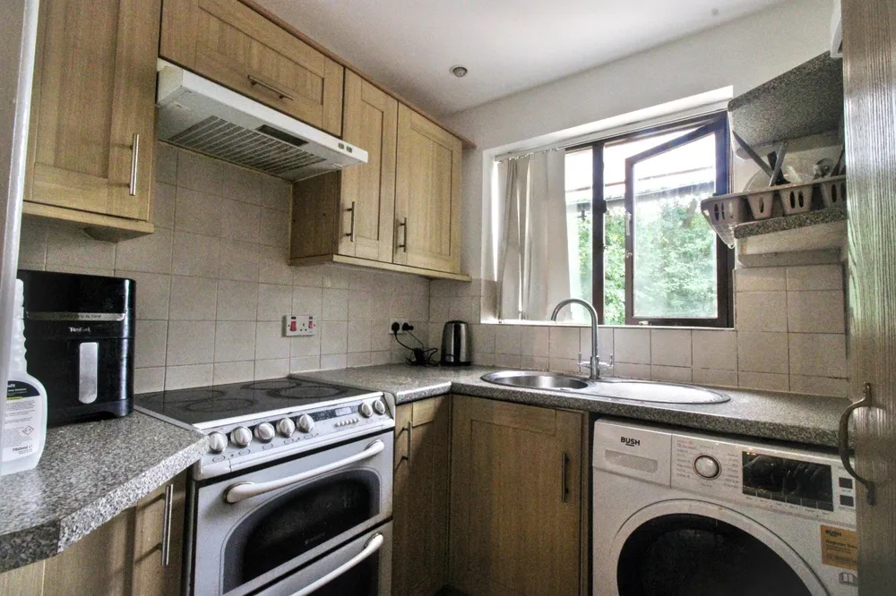 Flat Hilders Farm Close in Wealden