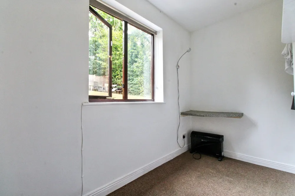 Flat Hilders Farm Close in Wealden