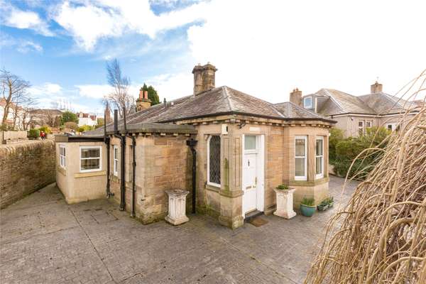 House Craiglockhart Avenue in City of Edinburgh