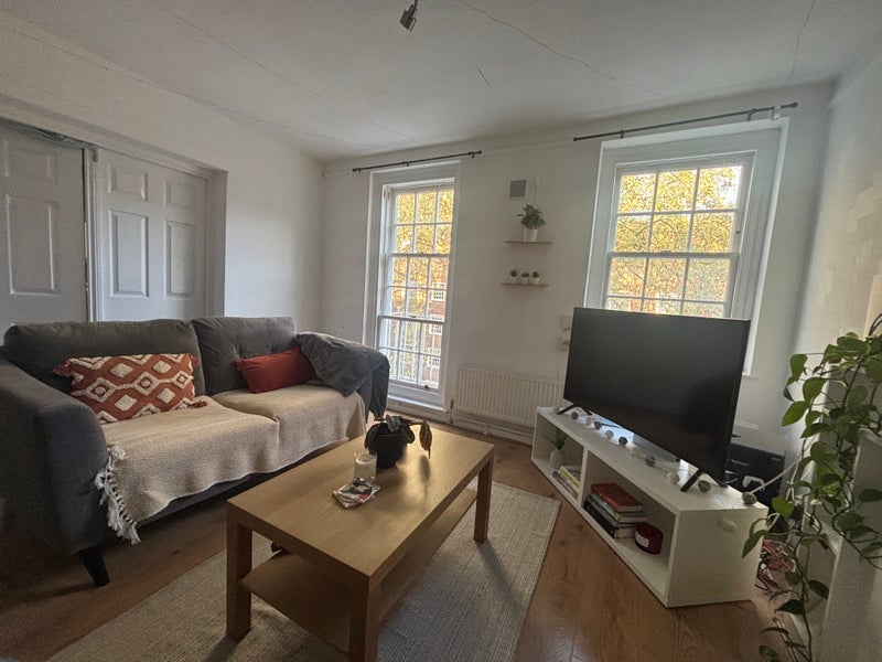 Room New End Square in Greater London