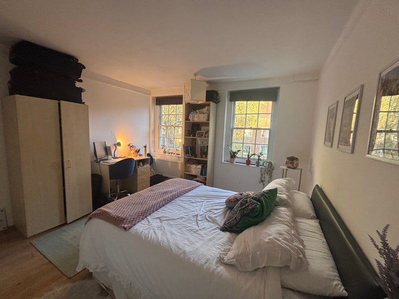 Room New End Square in Greater London