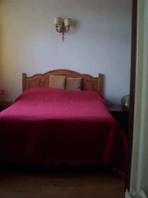 Room Windsor Crescent in Greater London