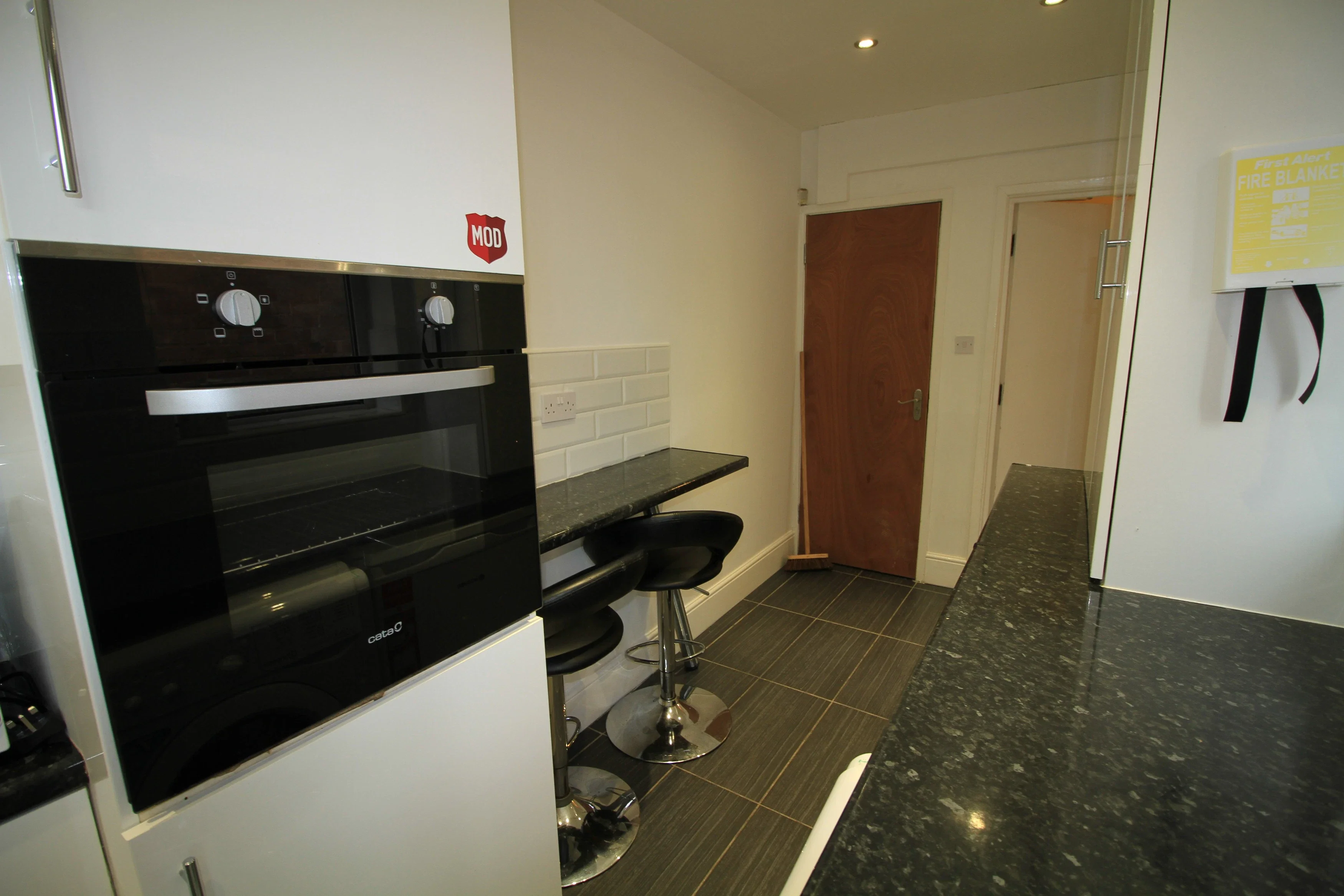 Room Tudor Grove in Nottingham