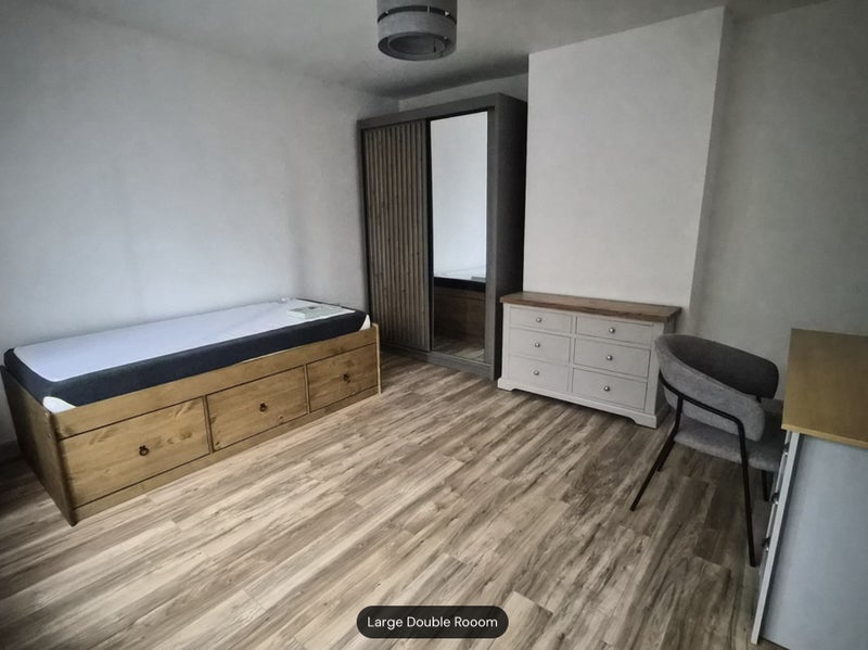 Room Aylminton Walk in Bristol