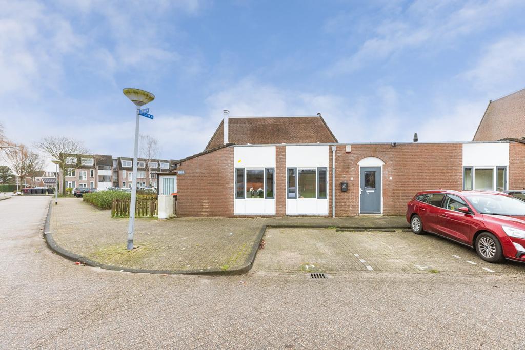 Studio te koop: Jaagmeent 72, Almere
