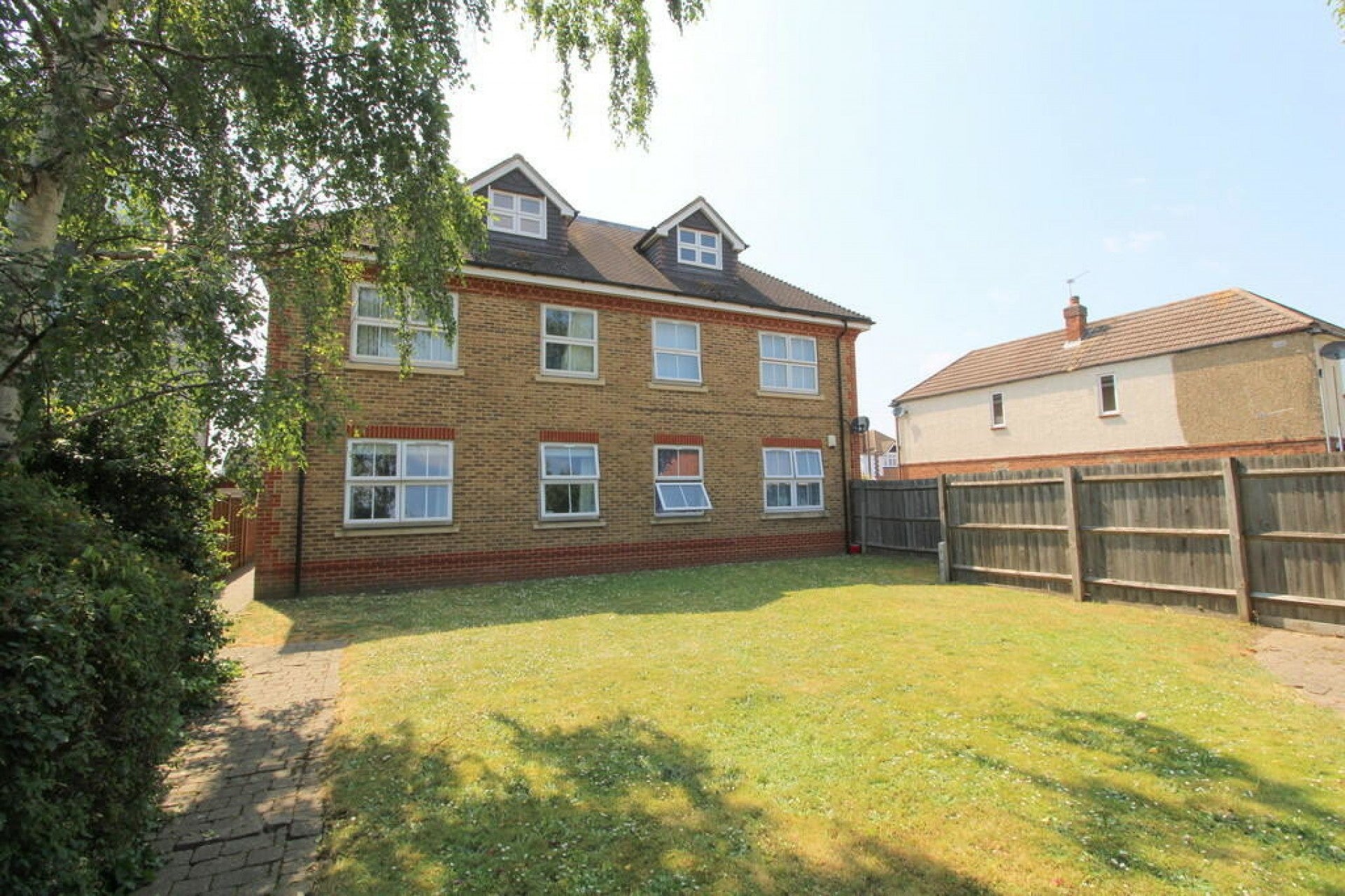 Flat Ethel Road in Borough of Spelthorne