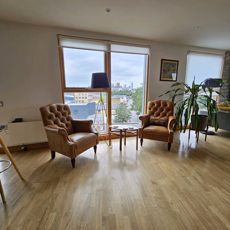 Room Wick Lane in Greater London