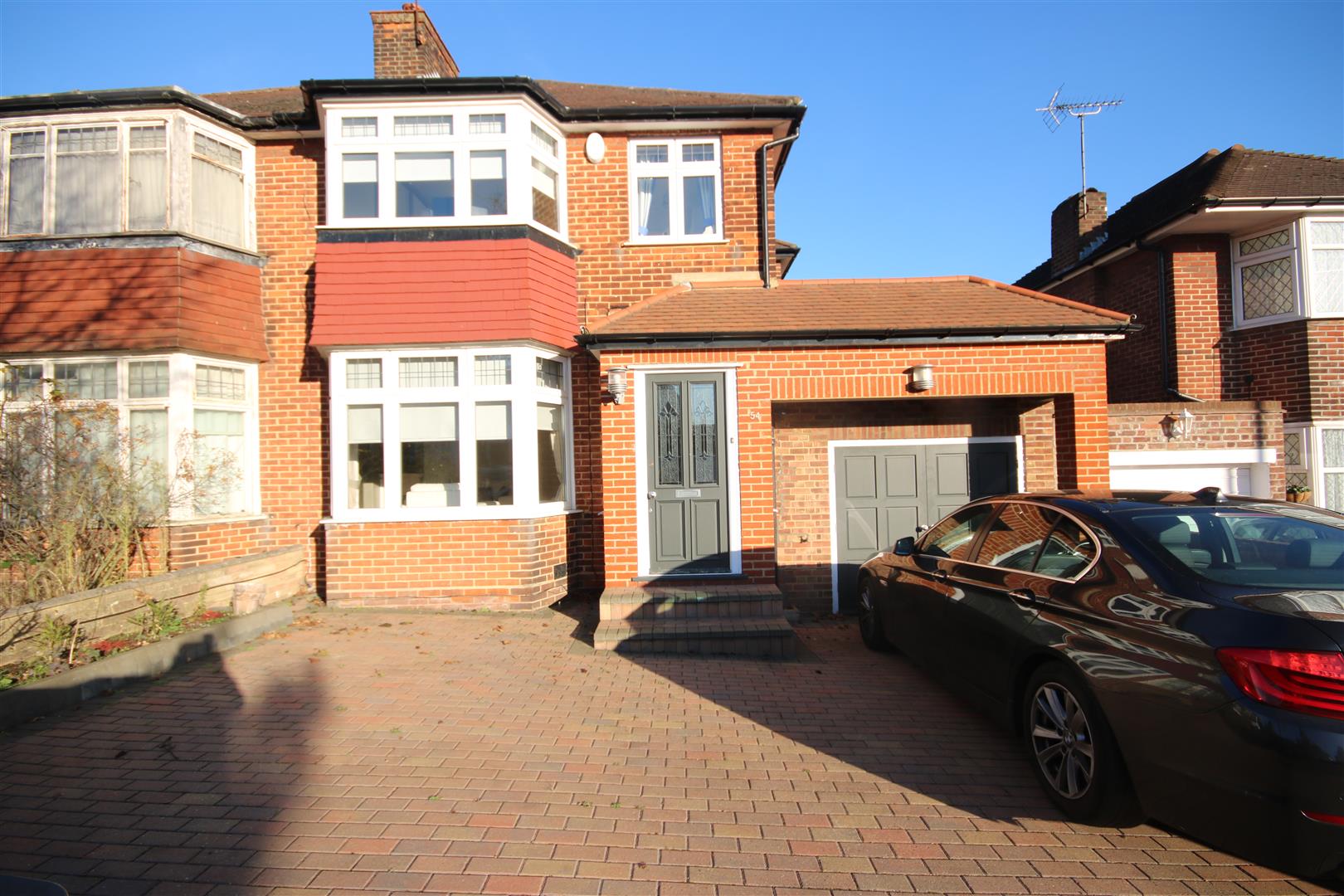 House Lonsdale Drive in Greater London