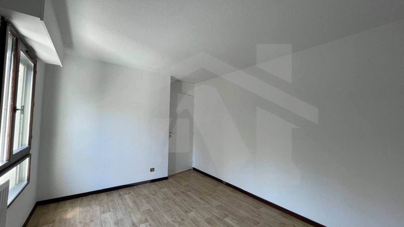 Flat Avenue Jean Perrot in Grenoble