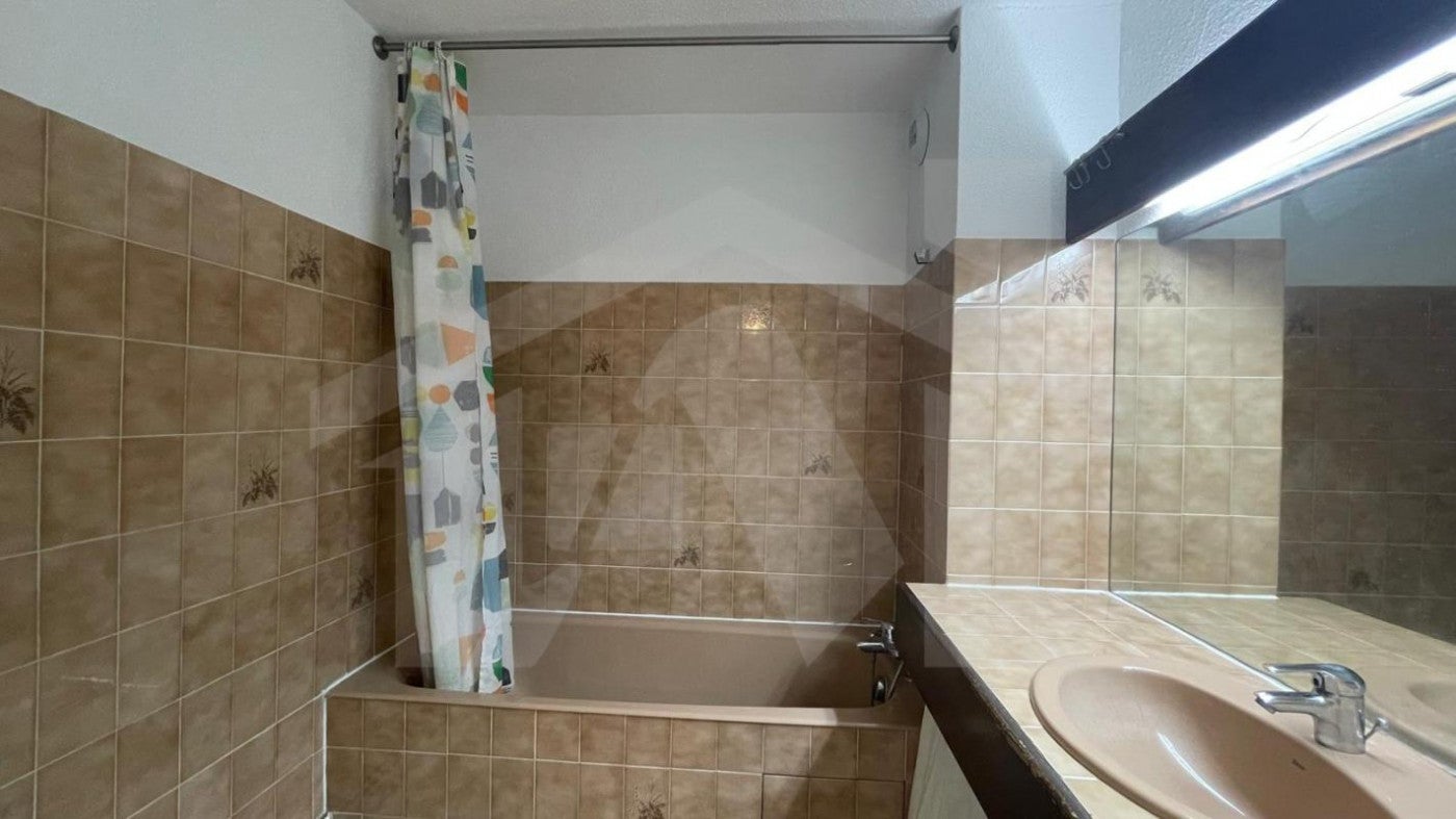 Flat Avenue Jean Perrot in Grenoble