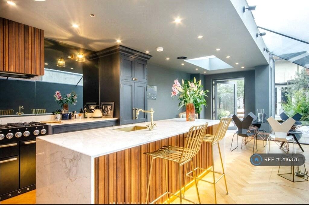 House Harlesden Gardens in Greater London