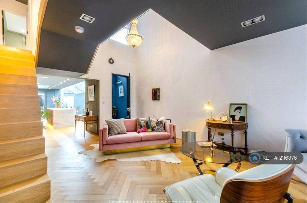 House Harlesden Gardens in Greater London