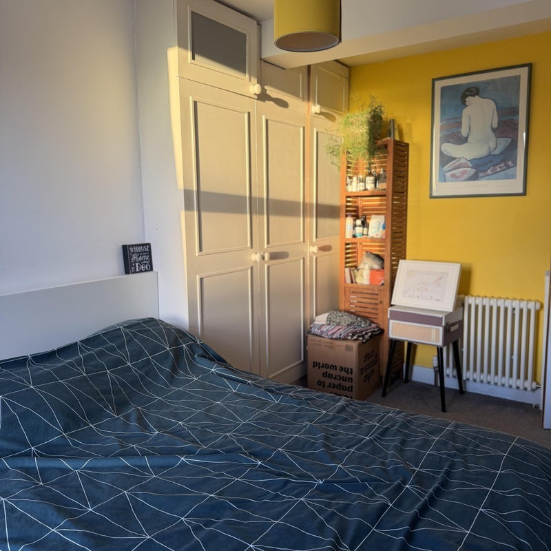 Room Dryden Road in Greater London