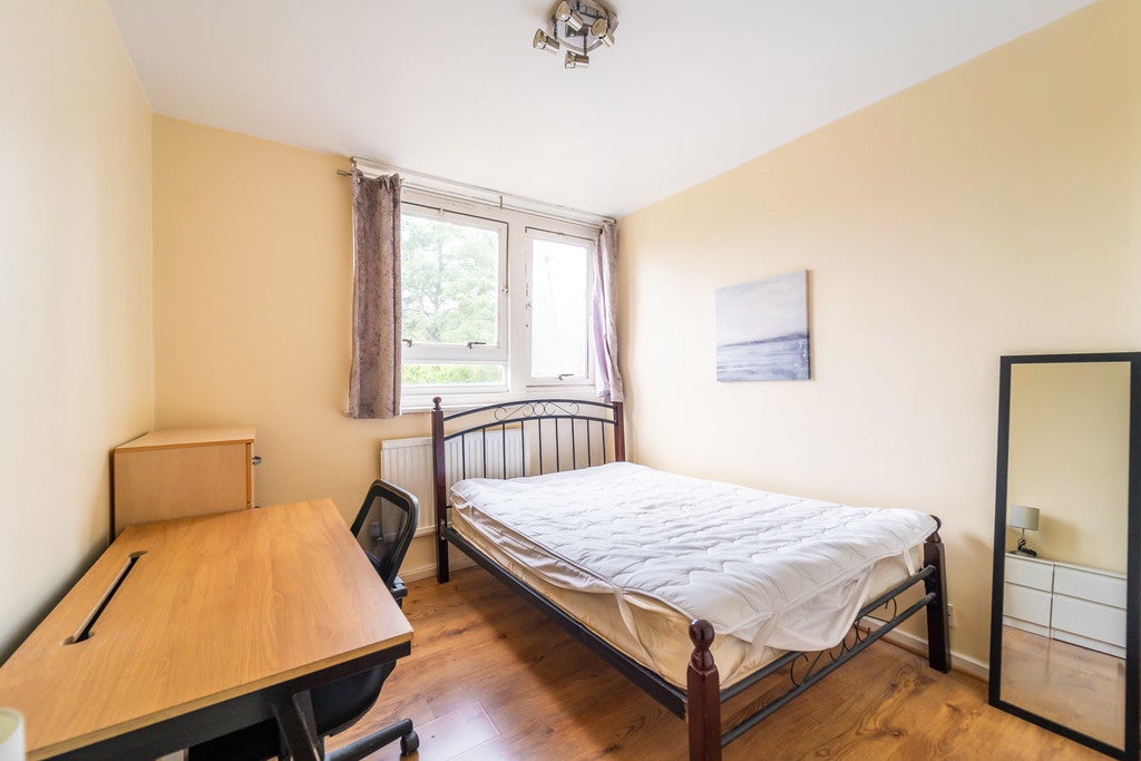 Flat Carlton Vale in City of Westminster