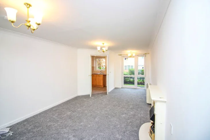 Flat Kirkton Place in Forfar