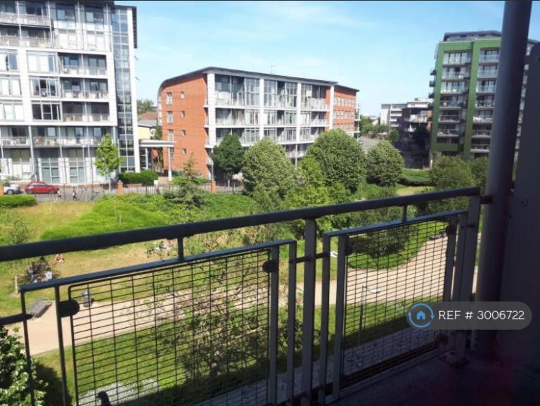 Flat Alfred Knight Way in Birmingham
