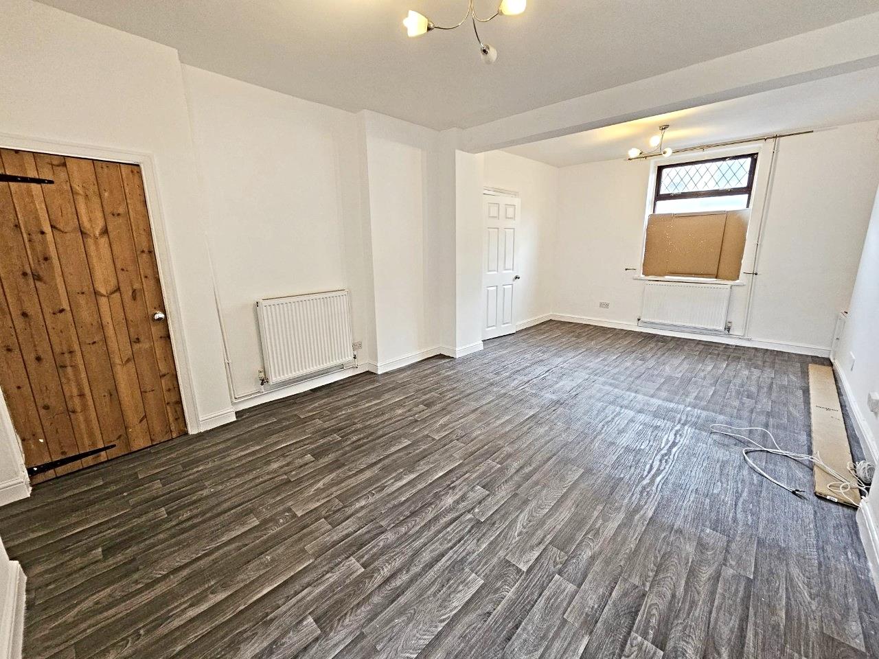 House Brynderwen in Pontypridd