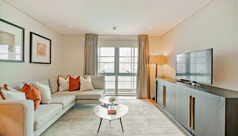 Flat Merchant Square in London