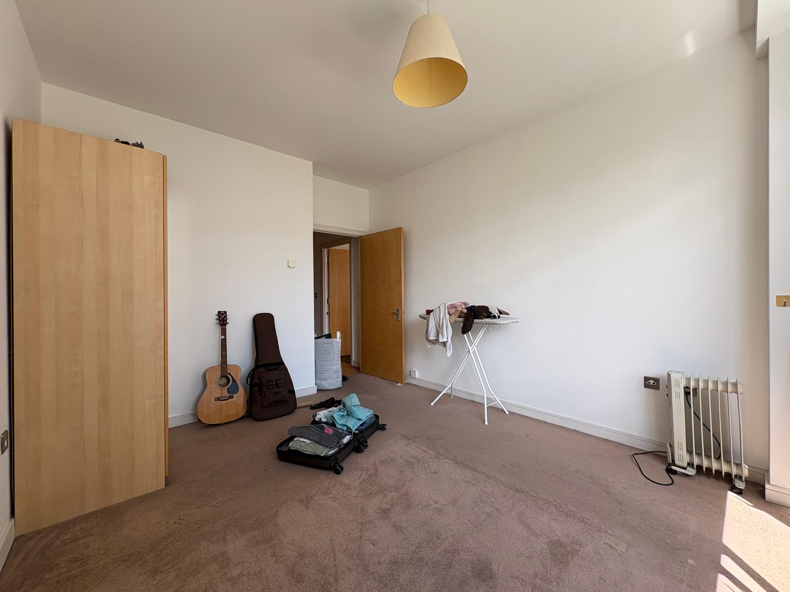 Flat Great West Road in Greater London