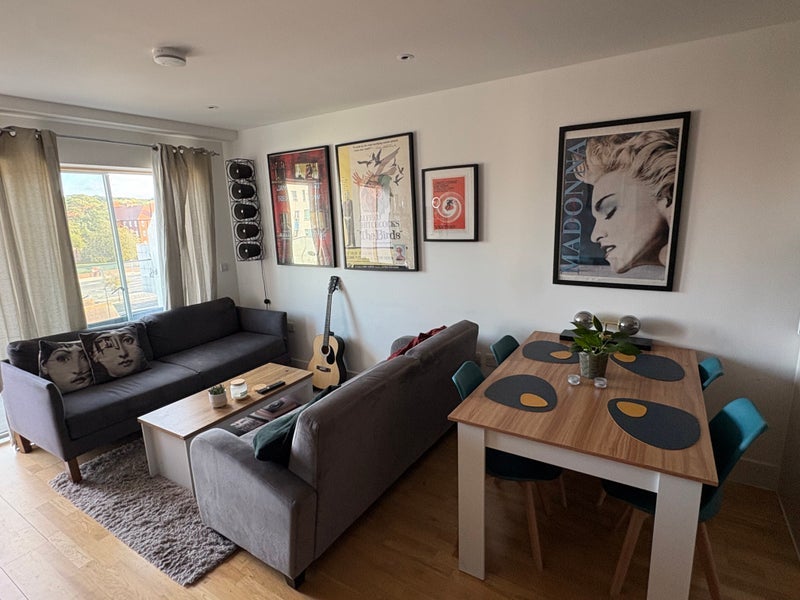 Room Ellora Road in Greater London